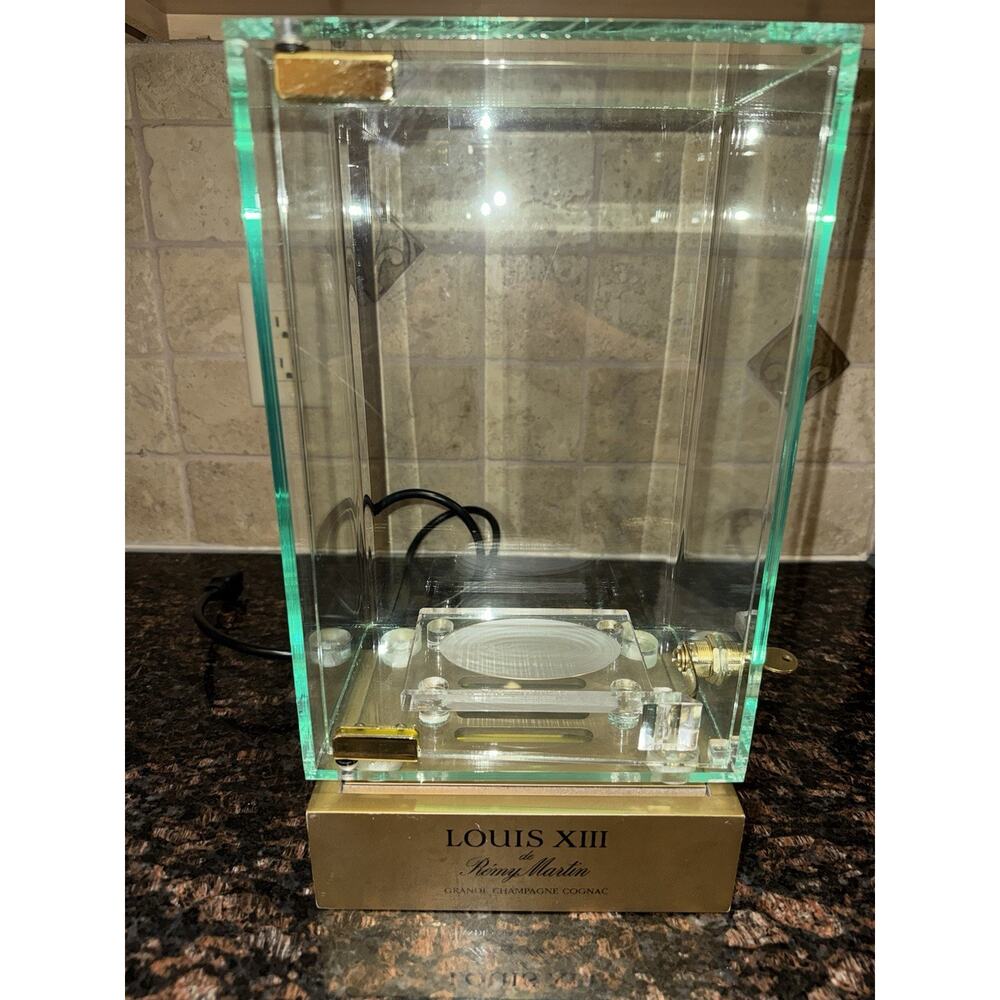 LOUIS XIII De Remy Martin Illuminated Display Case. Used. Replacement Key - Picture 2 of 14